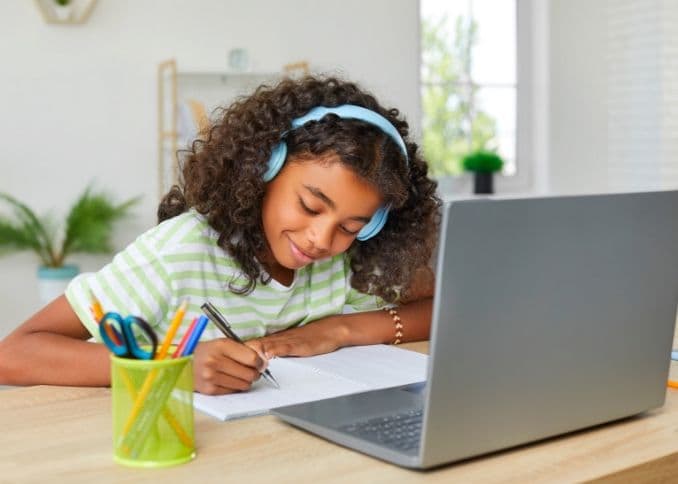 Live lessons with a structured timetable