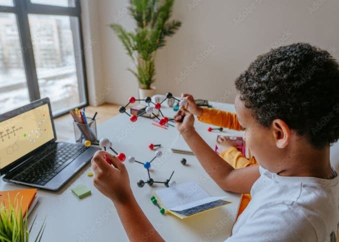 Clases diarias estructuradas, totalmente online