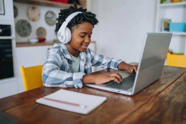 The Advantages of Opting for Home Learning GCSE Over Traditional Classes